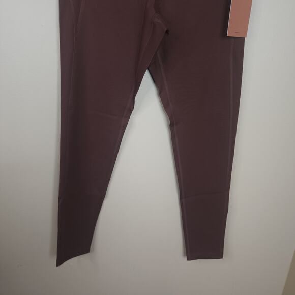 Girlfriend Collective Compressive High-Rise Legging in Earth Size L - Picture 2 of 8